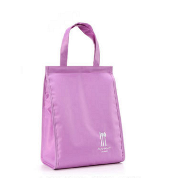 Packaging & Bag Material: Pink oxford fabric.<br>
Strcture: Three-panels bag with gusset on two sides.<br>
Binding: Oxford inner binding.<br>
Handle: Two pink handles centered in top side.